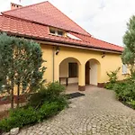 Wroclaw Airport Comfort Apartment